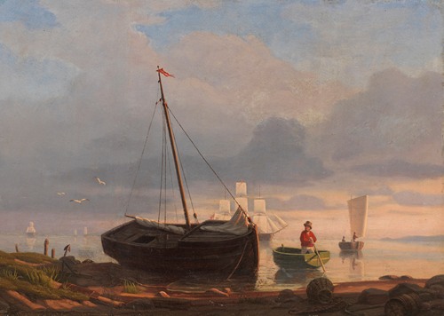 Fischerboote am Strand im Abendlicht