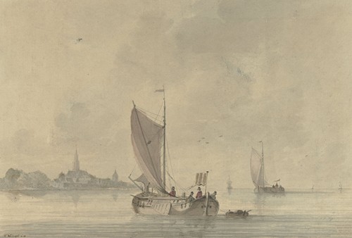 Zeilende schuiten op het water voor een Hollands stadje