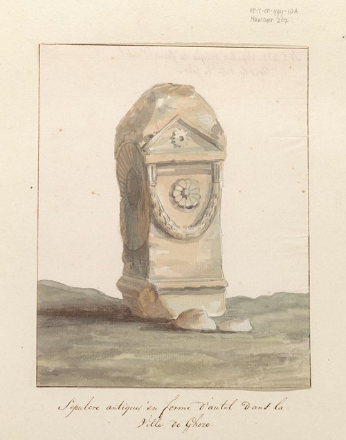 Grafmonument in vorm van klassiek altaar in stad Gozo