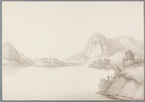Blick in das Rheintal mit Kloster Nonnenwerth, dem Drachenfels und Rolandseck