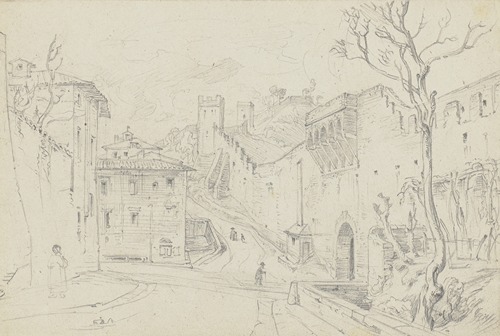 Blick auf eine breite, einen Hang hinaufführende Straße in Italien, links von Häusern, rechts von der Stadtmauer begrenzt