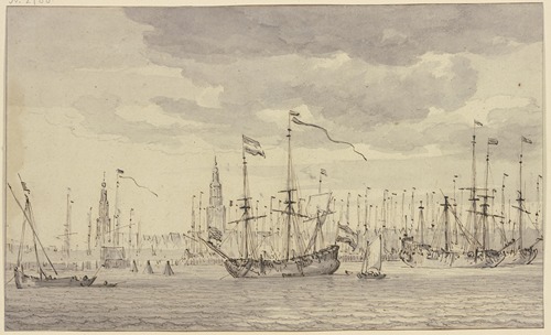 Ansicht eines Hafens mit vielen Schiffen und einer Stadt mit zwei Kirchtürmen (Amsterdam)