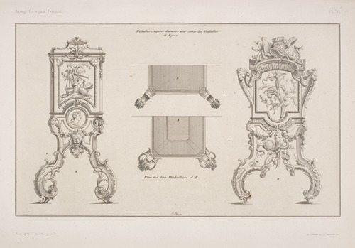Medailliers, especes d’armoire pour serrer des medailles et bijoux