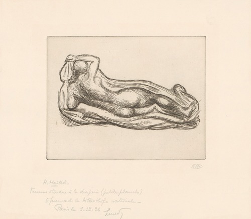 Femme étendue à la draperie