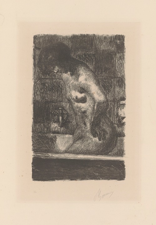Femme debout dans sa baignoire