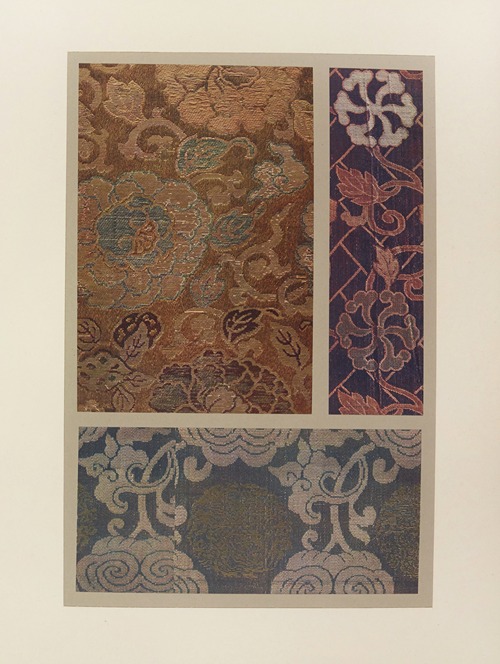 Pivoines stylisées ; fleurs stylisées ; motifs ornementaux