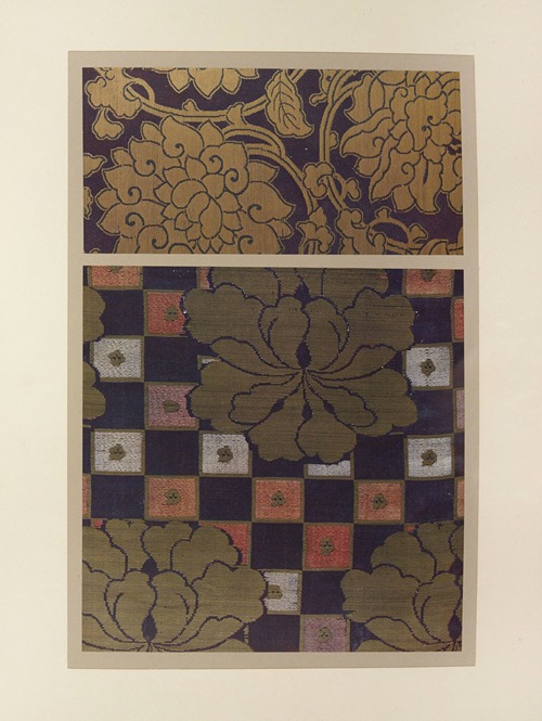 Fleurs stylisées