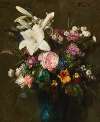 Lys et fleurs diverses dans un vase bleu