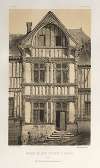 Maison En Bois Sculpte A Cravan (Yonne)