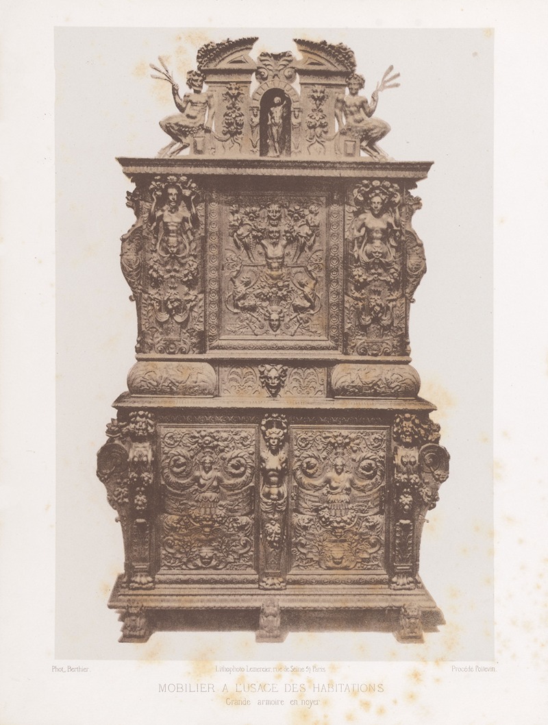 Joseph Rose Lemercier - Grande armoire en noyer